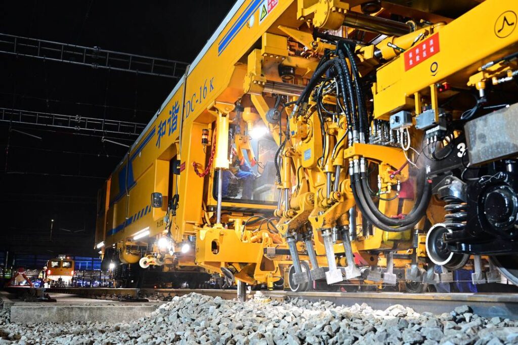 RADK-TECH Servo Valves for Railway Tamping Machine